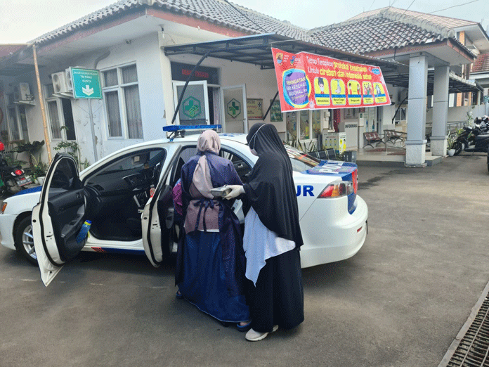 Mau Mudik ke Pekalongan,  Kontraksi di Bus, Melahirkan di Mobil Patroli