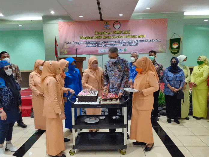 Sekda Kota Cirebon Ajak DWP Dorong Perekonomian Masyarakat