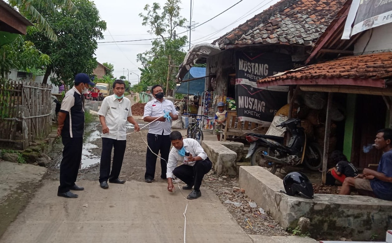 Pemcam Kedokanbunder Turunkan Tim Monev DD ke Desa