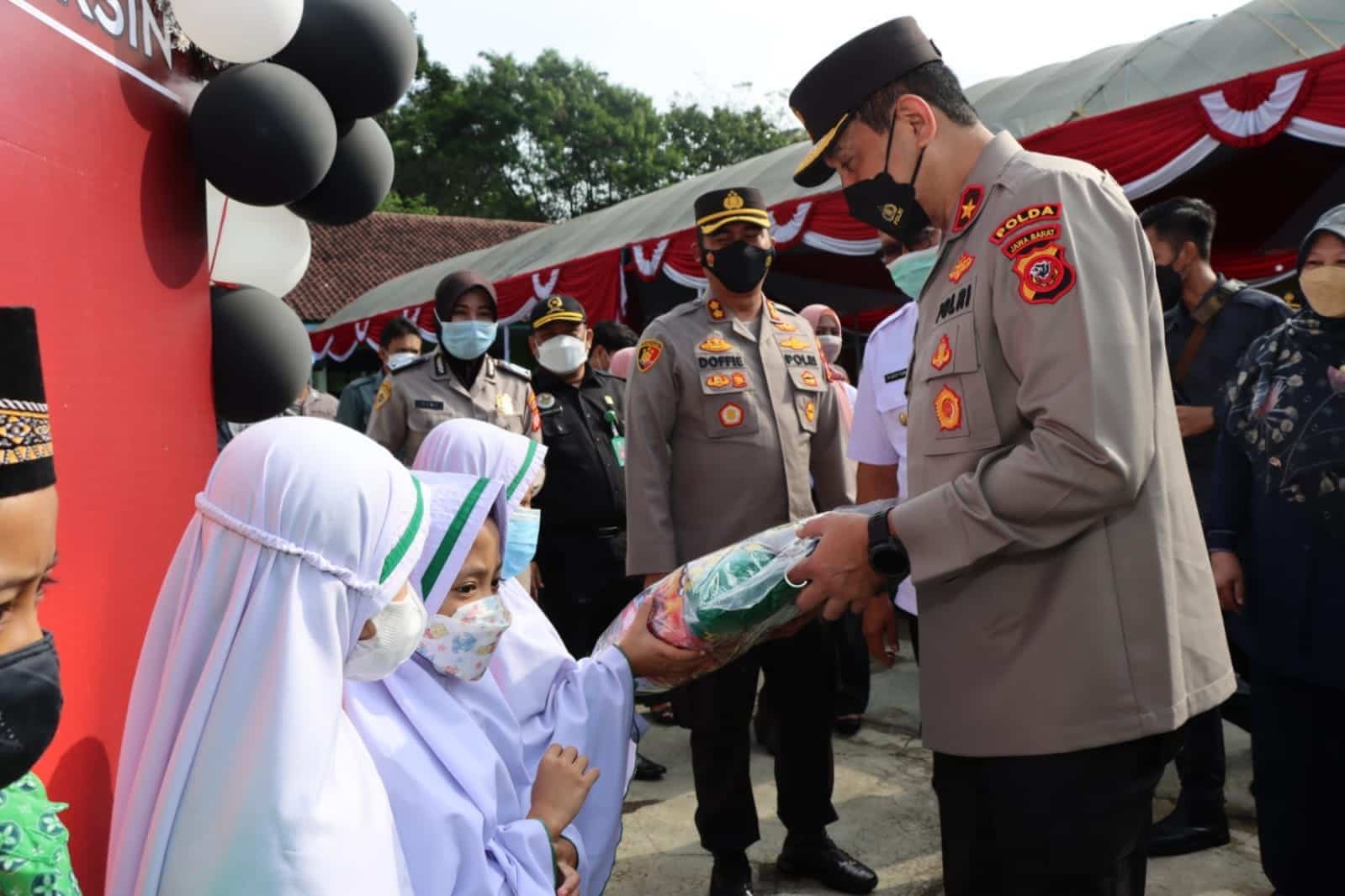 Wakapolda Tinjau Vaksinasi Serentak