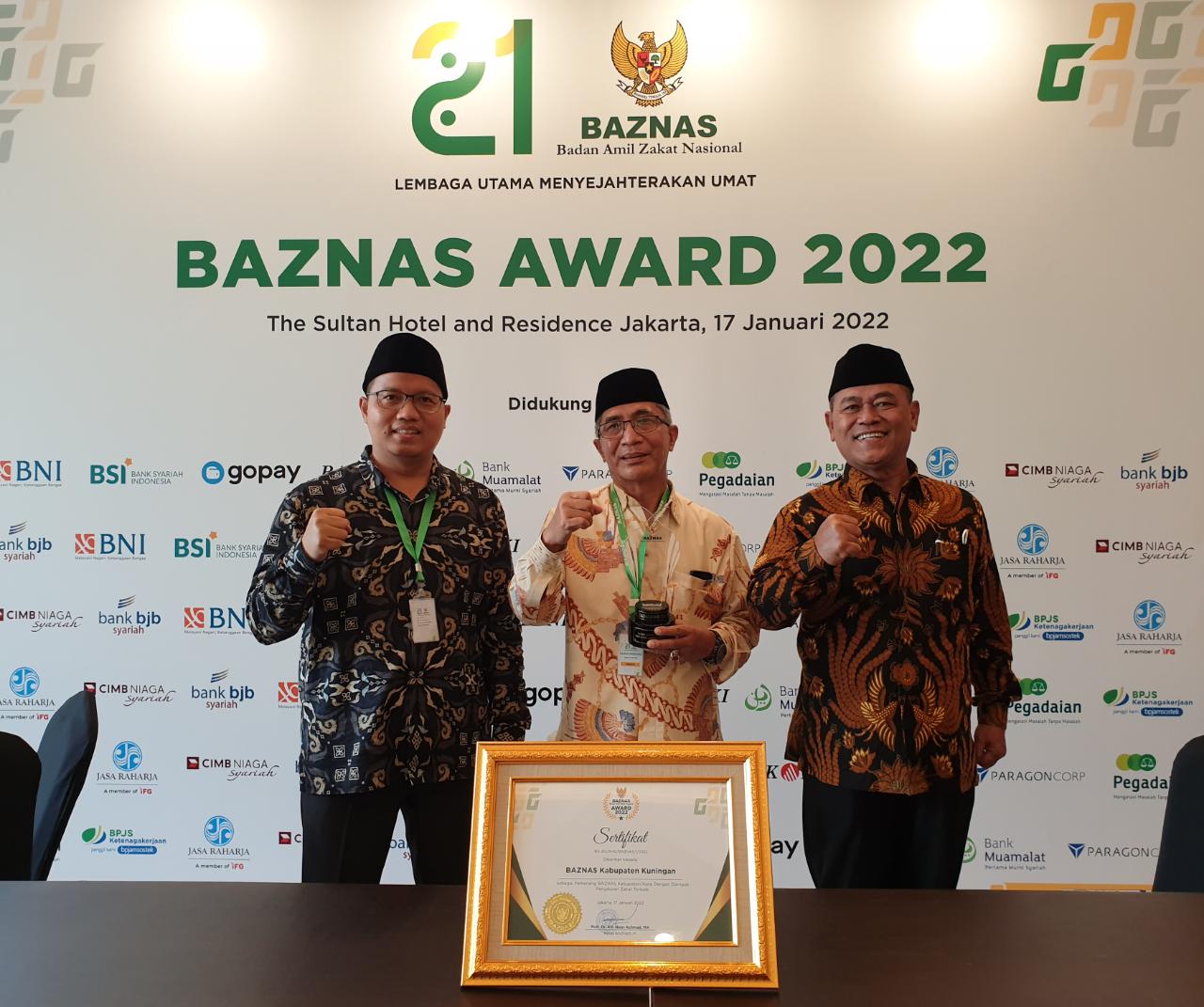 Baznas Raih Award Kampanye Zakat Nasional Terbaik