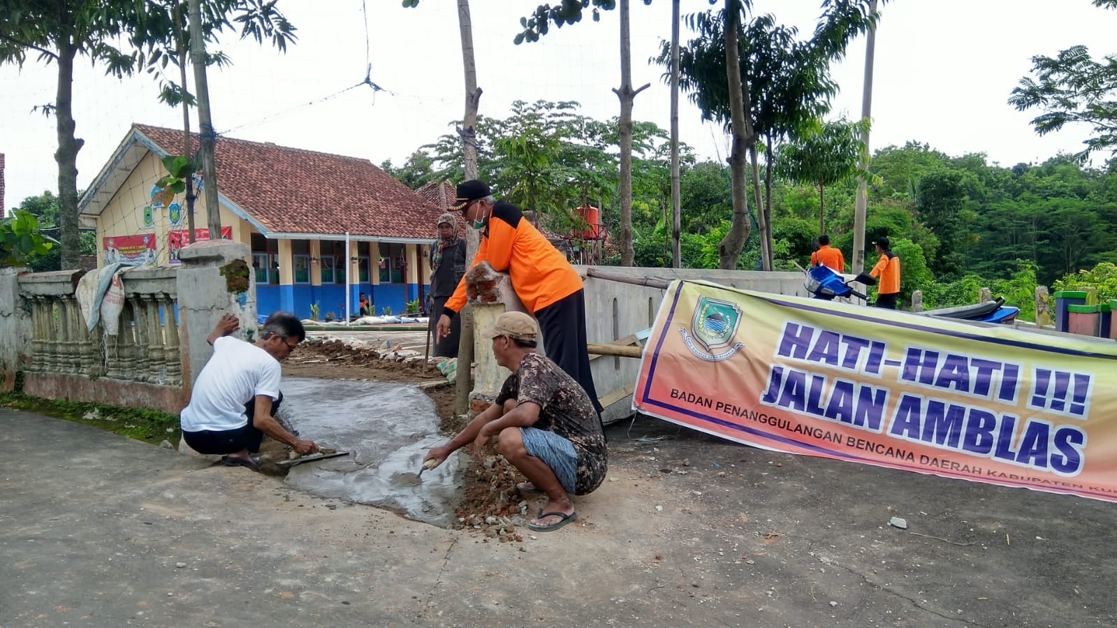 BPBD Pantau Pergerakan Tanah di Cilayung