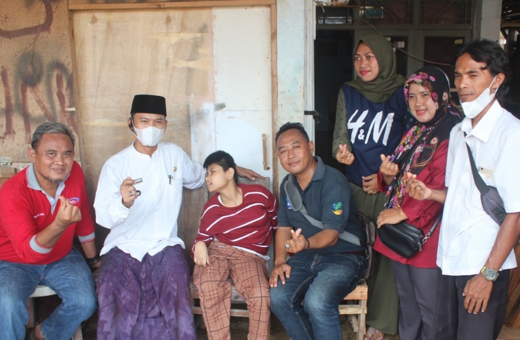 Remaja Disabilitas Cidempet Akhirnya Dapat Bantuan