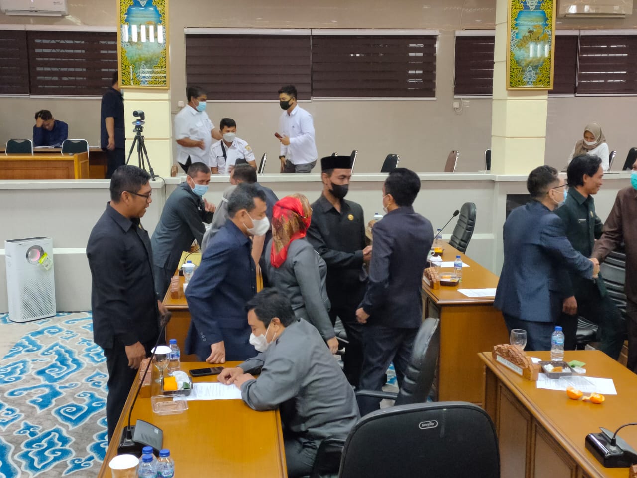 Sah, Paripurna Lengserkan Affiati, Statusnya jadi Non Aktif