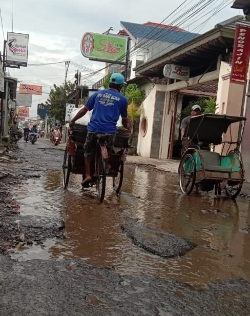 Dinas Teknis Jawab Keresahan Masyarakat Atas Kerusakan Jalan di Kabupaten Cirebon