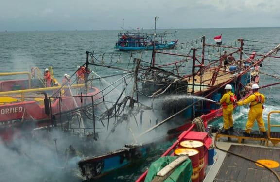 Operasi Penyelamatan Subholding Upstream Regional Jawa Berhasil Padamkan Kebakaran dan Selamatkan Seluruh ABK 
