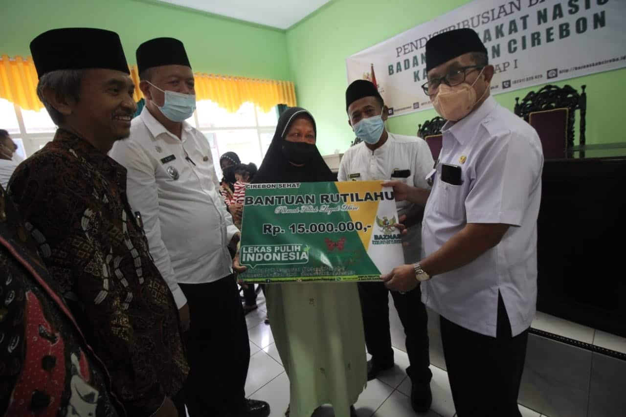 BAZ Kabupaten Cirebon Salurkan Bantuan