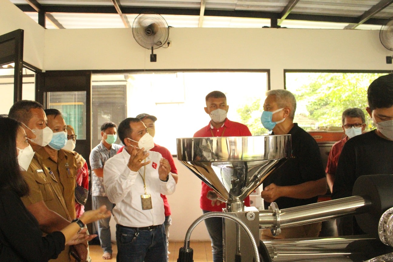 Kelompok Tani Disumbang Mesin Roasting Kopi & Gelar Pelatihan Roasting Kopi di Rumah BUMN Karawang